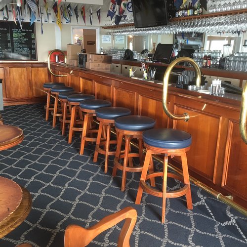 Hemphills-Yacht-Club-Bar-Nautical-Carpeting