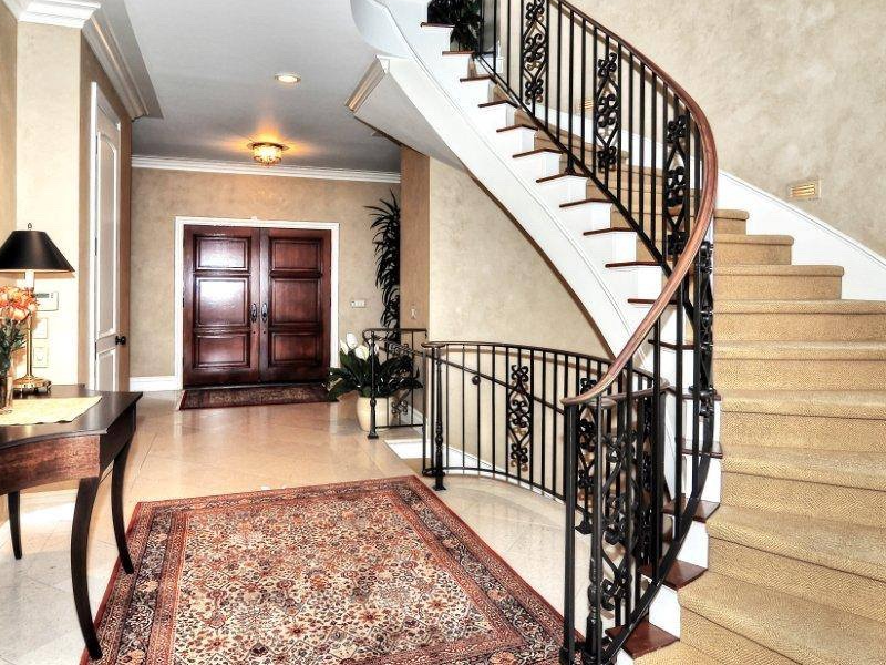 Learn more about the design consultation service provided by Hemphill's Rugs & Carpets in Costa Mesa, CA